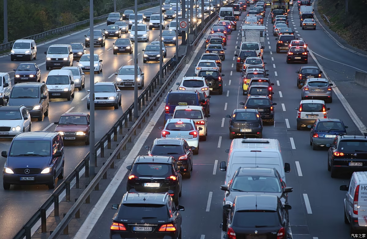 国家发改委：定向为长期摇号家庭增发购车指标